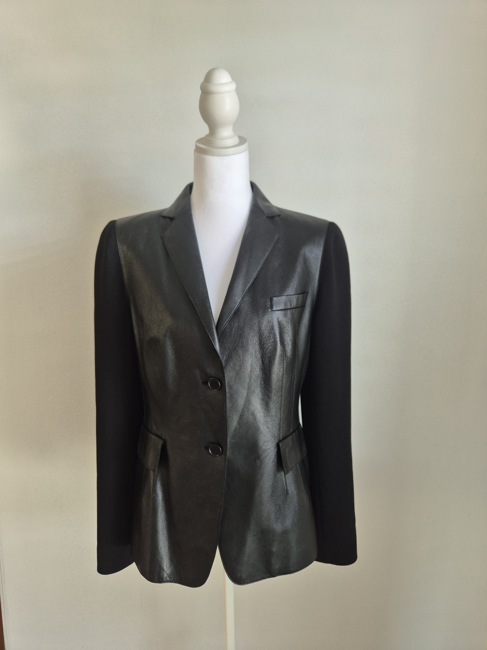 AKRIS PUNTO Black Lamb Leather Blazer with Stretch Jersey Fabric Sleeves & Sides
